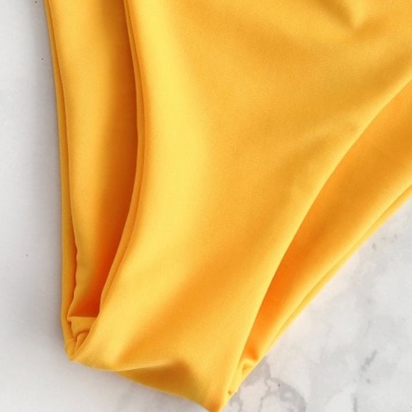 floral bikini - Picture 3 of 4